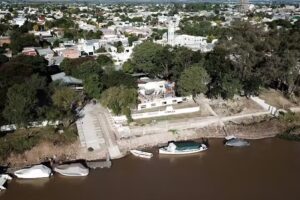 Estación Náutica. Guardería y bajada de embarcaciones