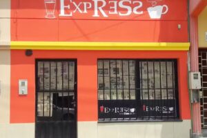 Expréss Bar – Café