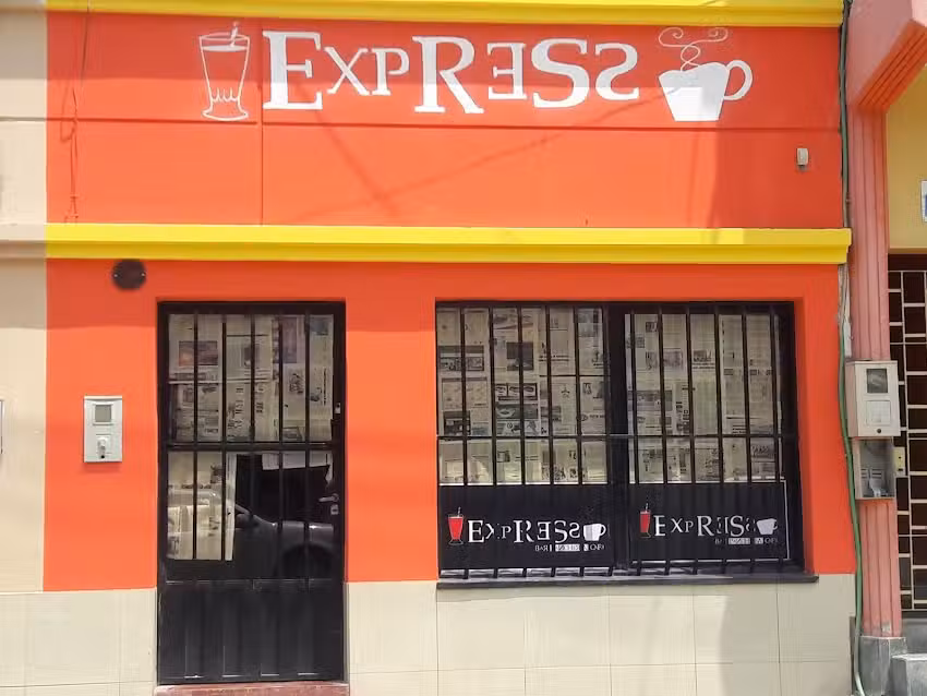 Expr&eacute;ss Bar &ndash; Caf&eacute;