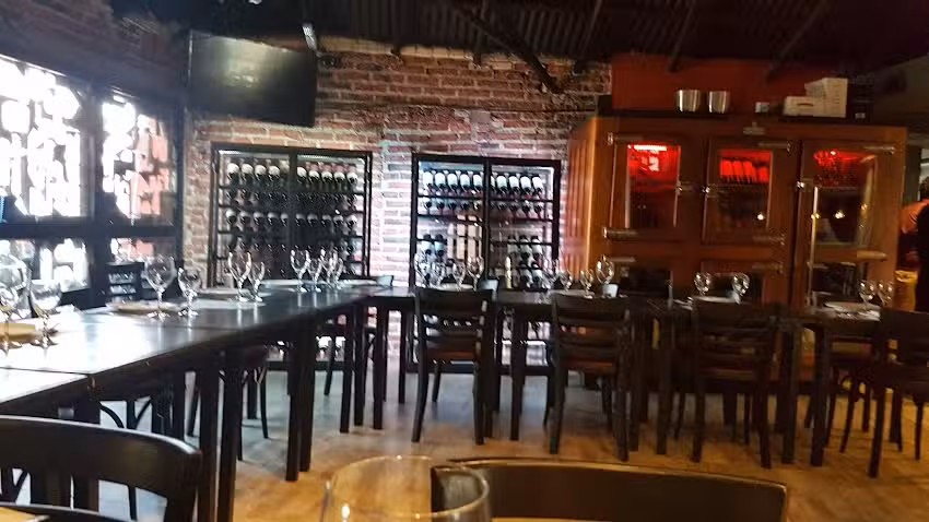 Faustino Parrilla-Bodeg&oacute;n