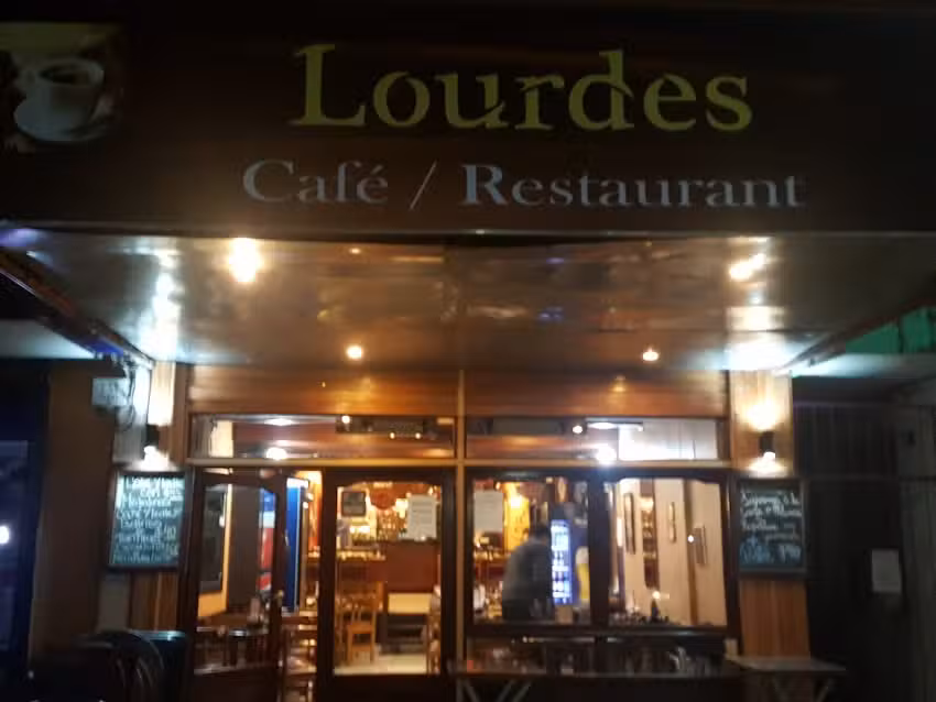 Fika Bar & Cafeteria