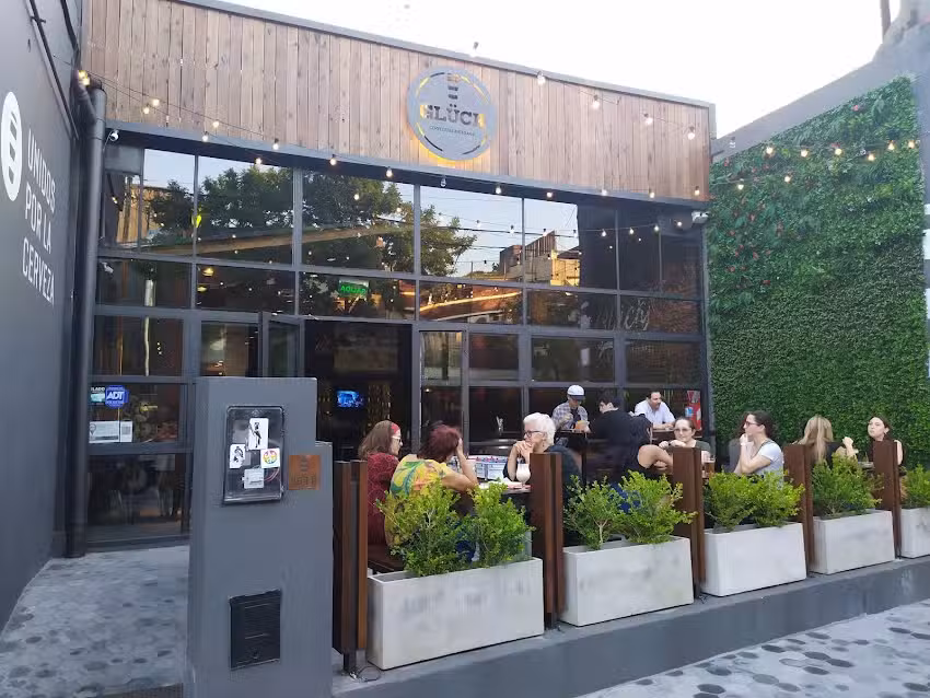 Gl&uuml;ck Cervecer&iacute;a &ndash; Palermo