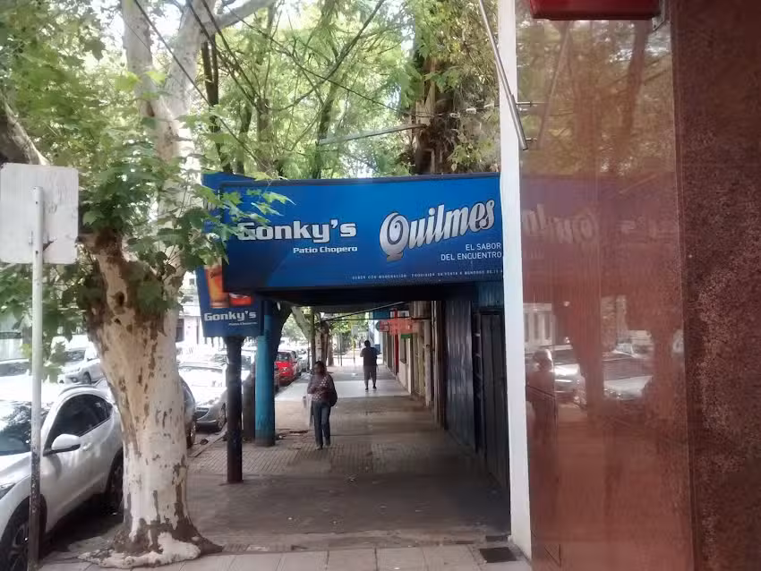Gonkys Patio Cervecero