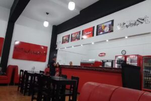 Hamburgueser&iacute;a choper&iacute;a &ldquo;B&aacute;rbaros&rdquo;