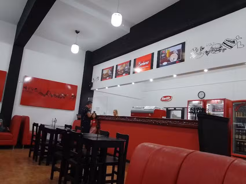 Hamburgueser&iacute;a choper&iacute;a &ldquo;B&aacute;rbaros&rdquo;