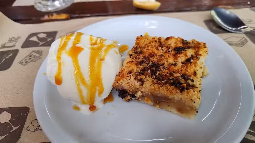 Hay un barcito en la plaza