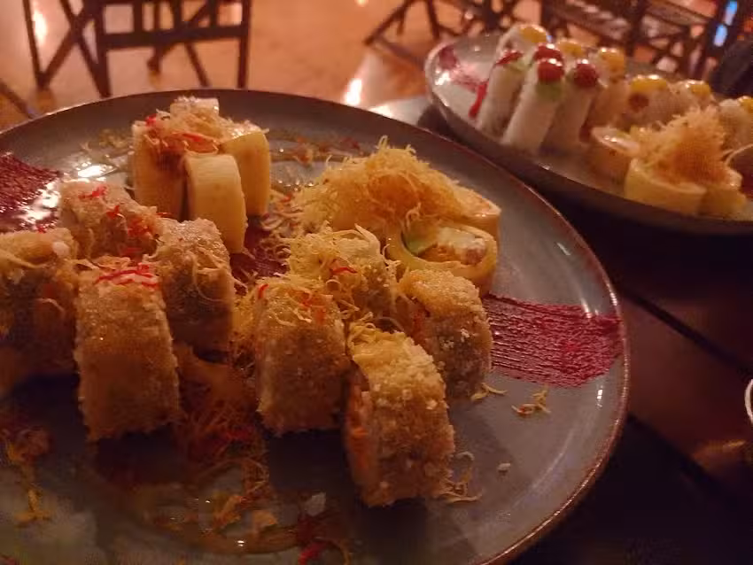 HILL VALLEY Lounge Bar