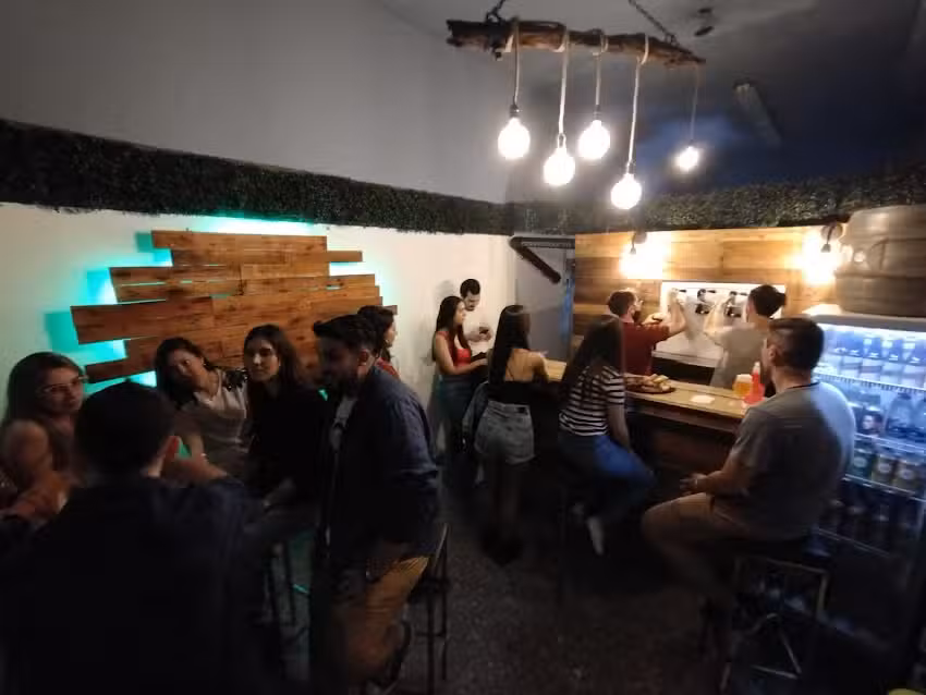 Hip&oacute;lito Cervezas &ndash; Punto de recarga.