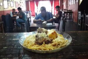 Hip&oacute;lito Rest&oacute; Bar