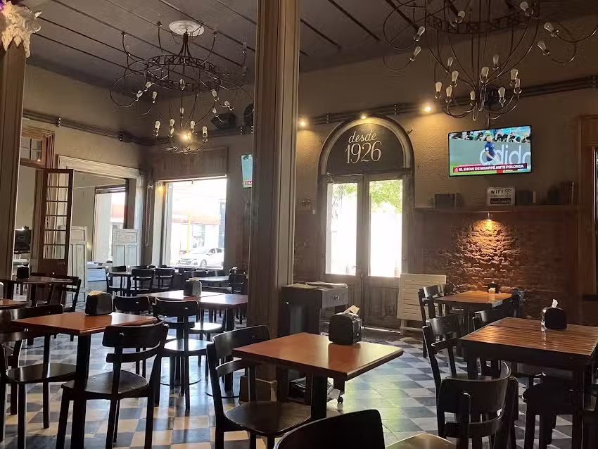 Hist&oacute;rico Bar Cervantes