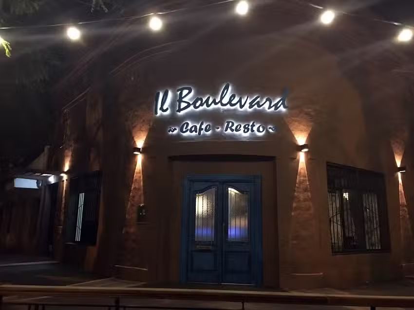 Il Boulevard Caf&eacute; & Rest&oacute;