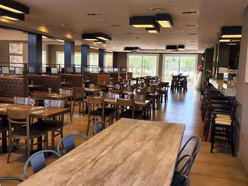 Insignia Bar & Resto