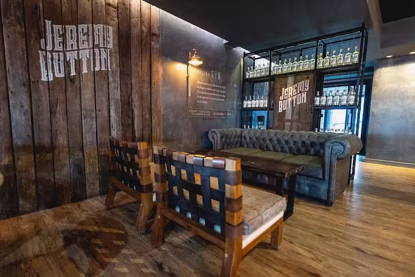 Jeremy Button Gintoneria