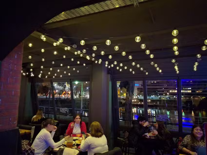 Johnny B. Good Puerto Madero