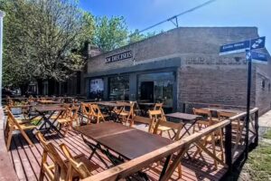 KM DIECISEIS – Parrilla