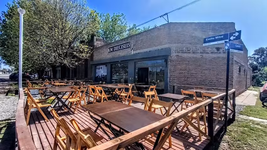 KM DIECISEIS &ndash; Parrilla