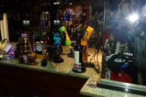 La barra bar &ndash; pool