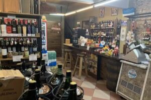 LA BARRICA VINOTECA