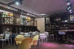 LA BIBLIOTECA CAFE &ndash; RESTAURANT &ndash; ARTE &ndash; BAR
