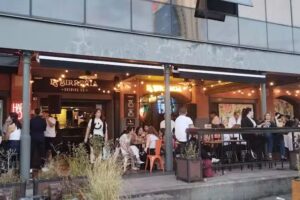 La Birrer&iacute;a Puerto Madero