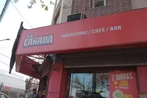La Ca&ntilde;ada Drugstore