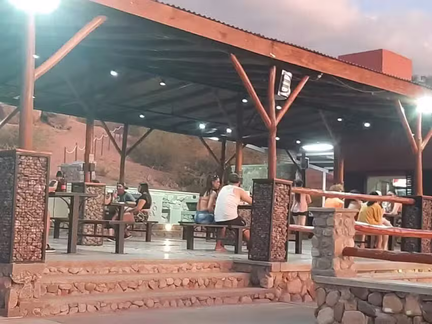 LA CANTINA DE HUALCO
