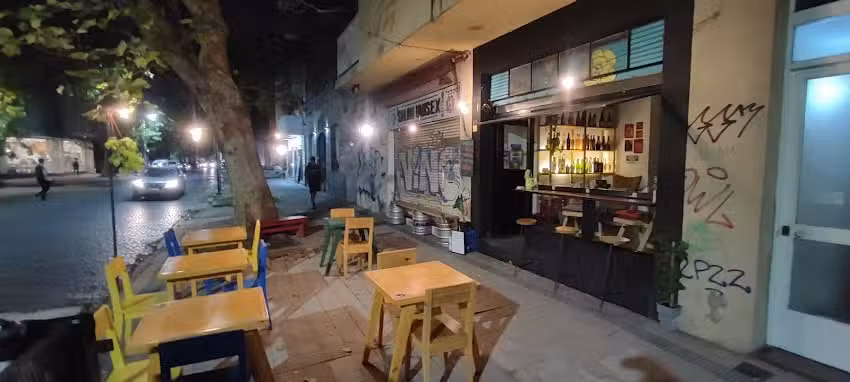La Cantina Vino y Vermut