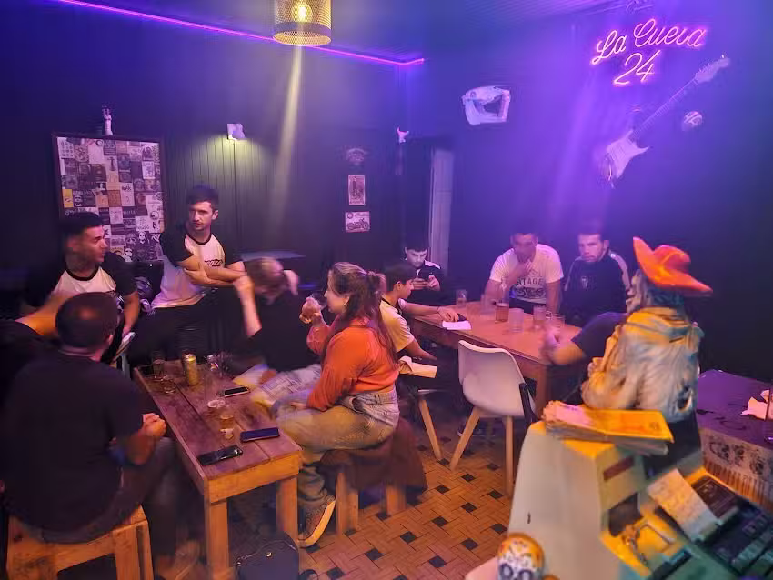 La cueva Rock bar