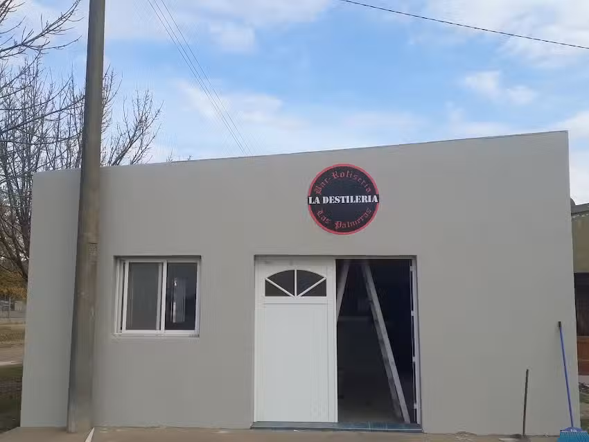 LA DESTILERIA BAR COMEDOR