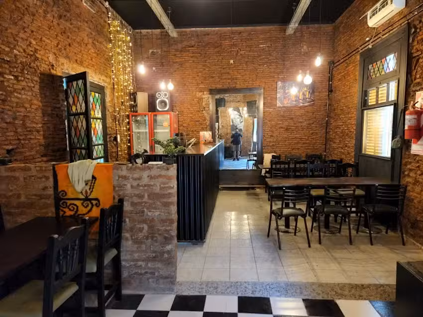 La Esquina Bar
