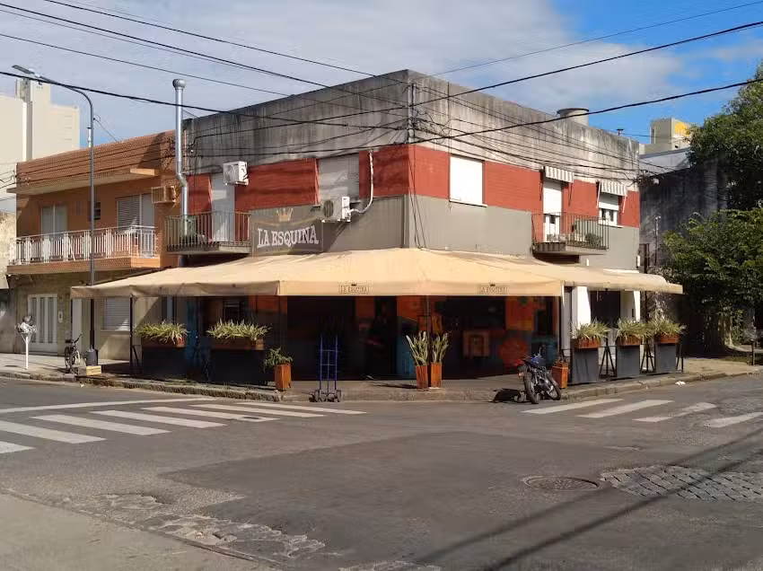 LA ESQUINA BURGER CLUB