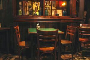 La Farmacia Restobar