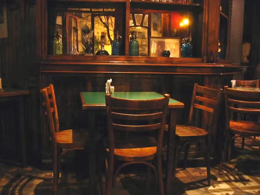 La Farmacia Restobar