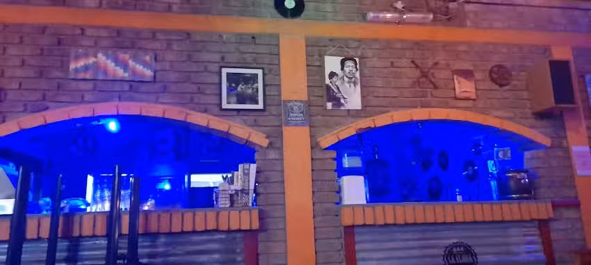 LA FLORA BAR CULTURAL PATIO CERVECERO