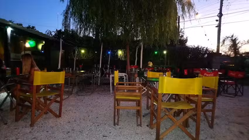 La Isla Bar