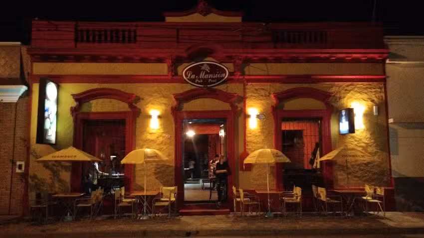La Mansi&oacute;n Bar Pool