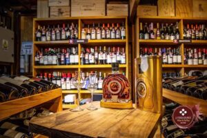 La Tienda de Vinos Wine Store, Terru&ntilde;o Wine and Cocktail Bar