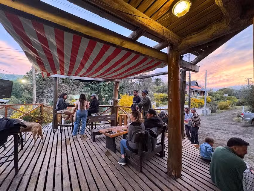 La Victoria Bar y Comidas