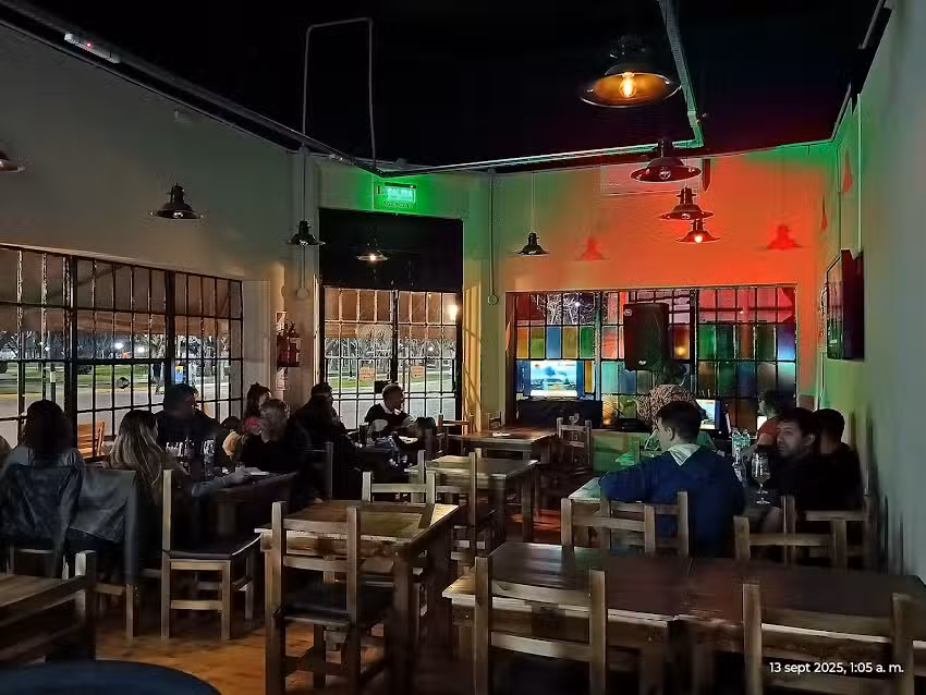 La Victoria WINE BAR