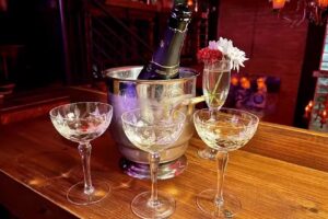 La Xampanyeria Sparkling Wine Bar