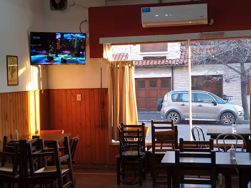 Las 40 Viejo Bar