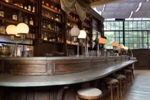 Las Patriotas Vilardo wine & bar