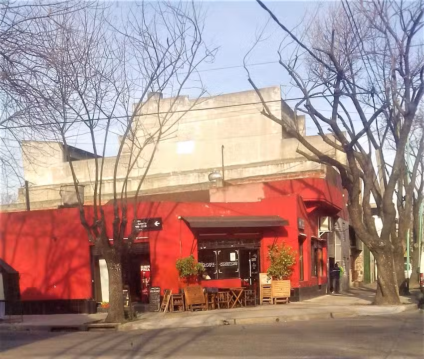 Lions Bar Caf&eacute;