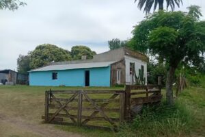 LO DE LEZCA LENZIATTI