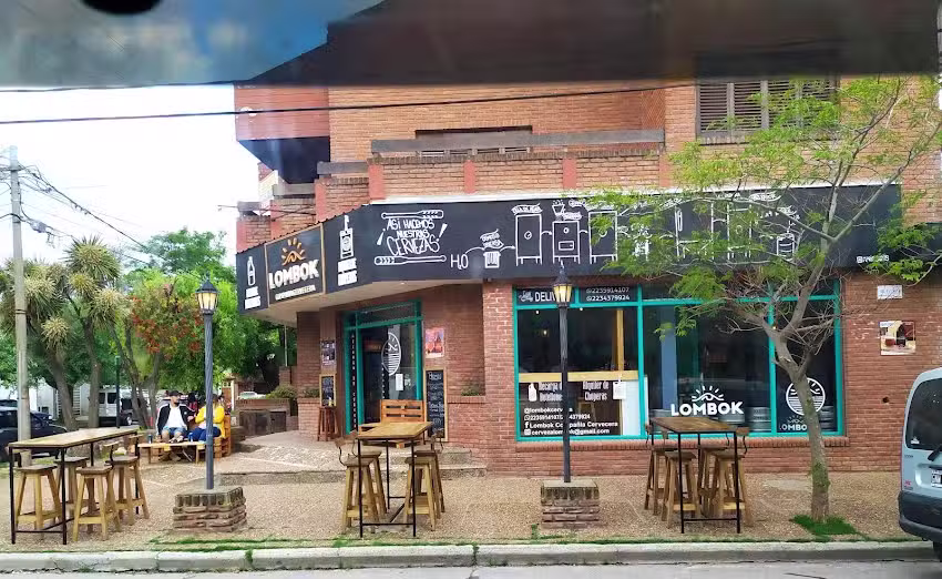 Lombok Compa&ntilde;ia Cervecera