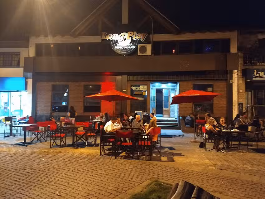 Long Play Resto Bar