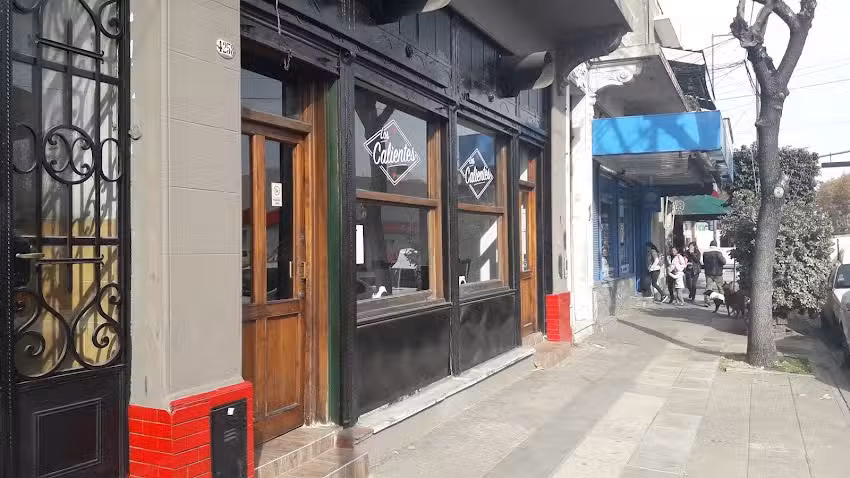 Los Calientes Restaurante Bar