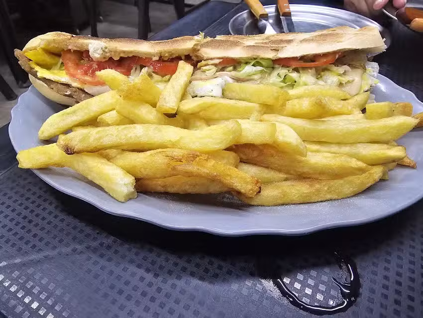 Los Clasicos Sangucheria