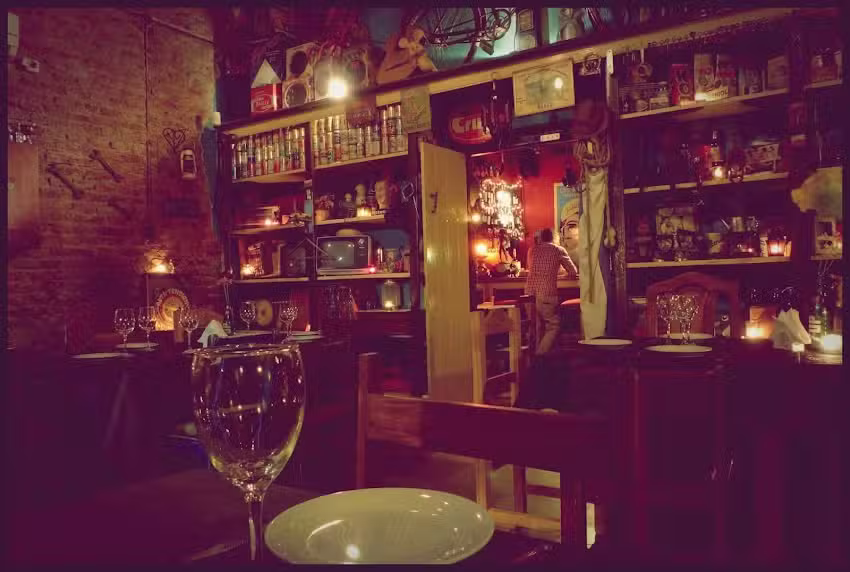 Los Miranda Resto Bar Club