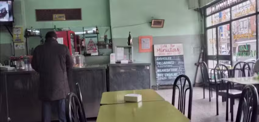 Los Muchachos Cafe Bar